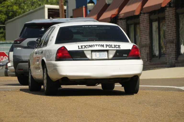 Justice Department warns Lexington to end ‘two-tiered system of justice’